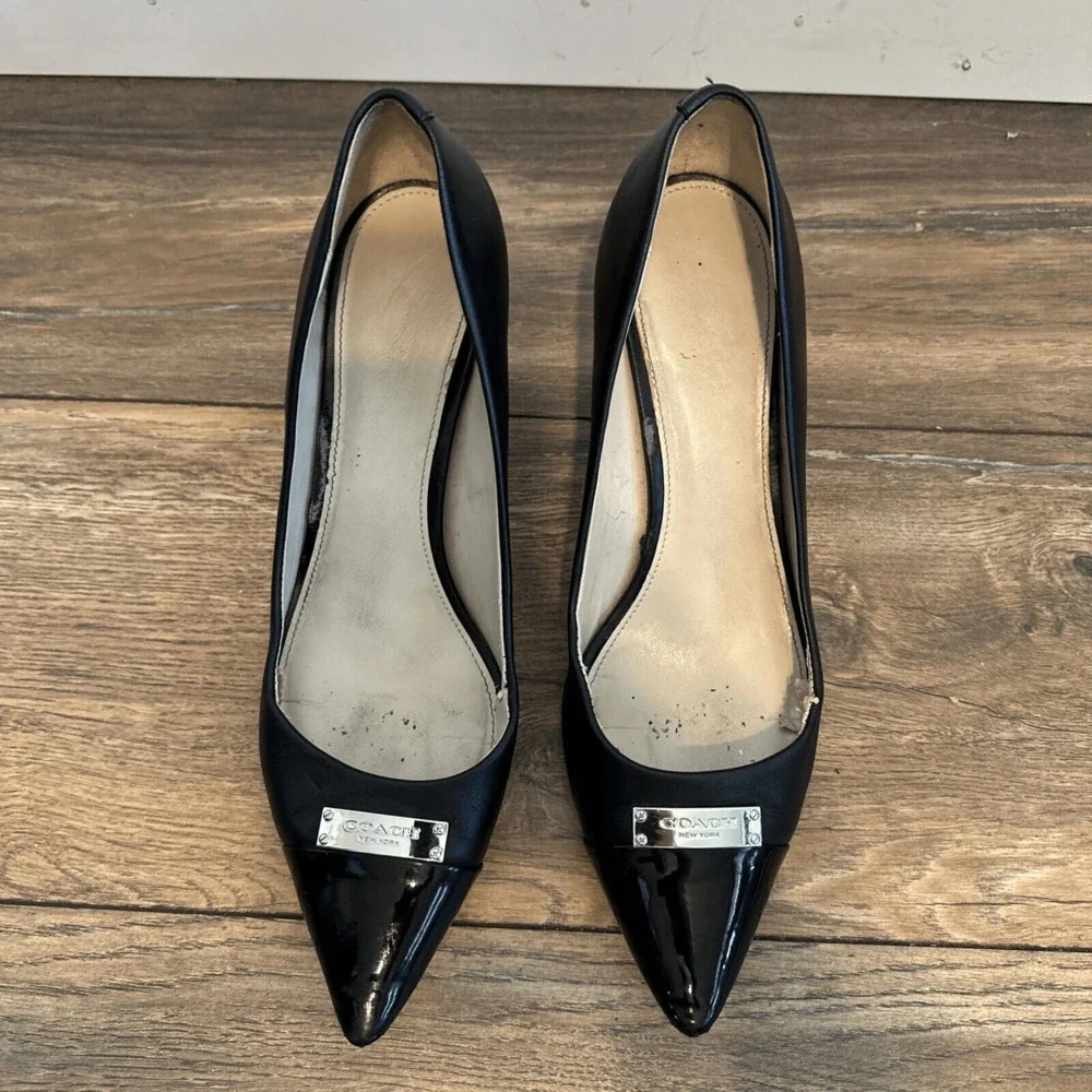COACH vintage Black leather upper shell slip on pump shoes 9.5 B damaged‎